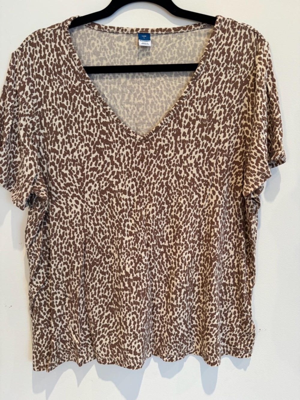 Old Navy Women's Brown Animal Print Luxe V-Neck Top Size Large